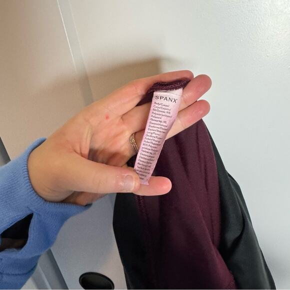 Spanx Velour Stretch Velvet High Rise Burgundy Wine Leggings Size Large - Picture 5 of 5